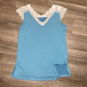 Lace trim tank sleeveless top worn twice